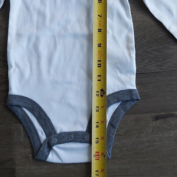 Lamaze Organic Cotton Long-Sleeved Onesie - Size 12 Months for Comfort and Style - Picture 4 of 6